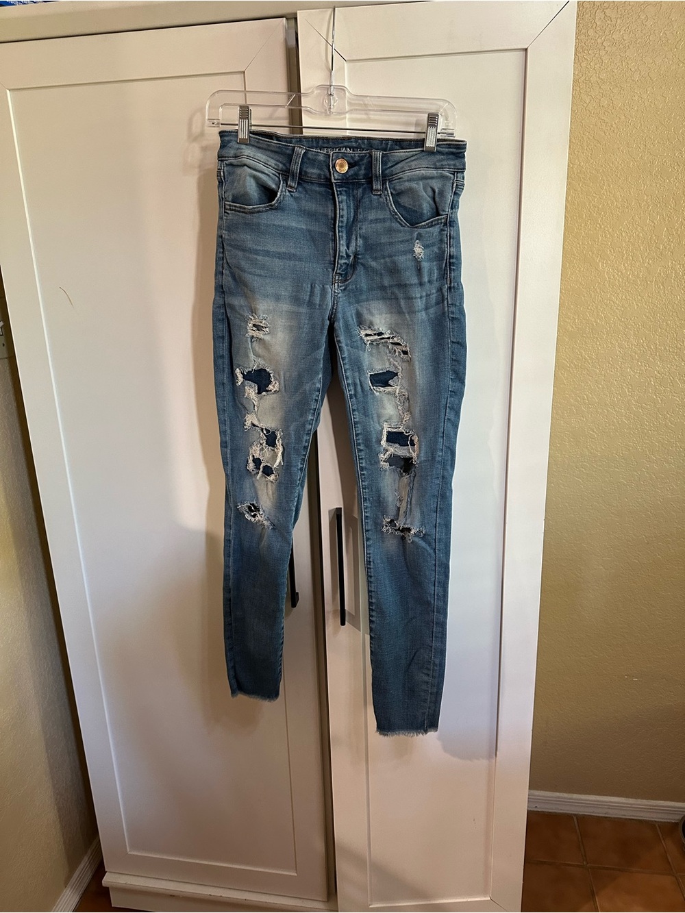 Sz 6 American Eagle Distressed Women's Mid Blue Skinny Jeans